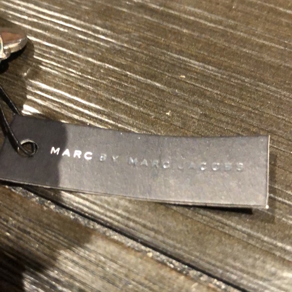 Marc By Marc Jacobs Aqua Lagoon Turnlock Rubber Stretch Bracelet - Picture 4 of 6